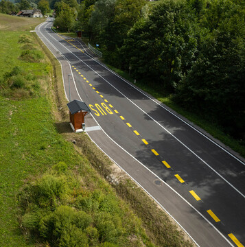 Varna šolska pot Špitalič-Bela z avtobusnima postajama